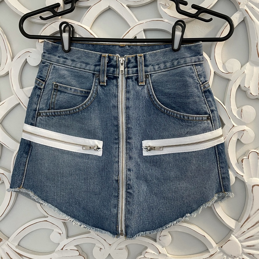 Carmar denim double zippered skirt